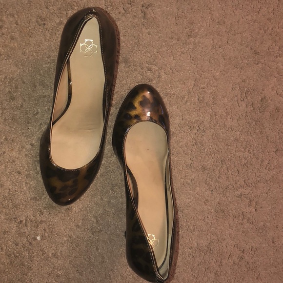 Ann Taylor leopard Pumps - Picture 1 of 3